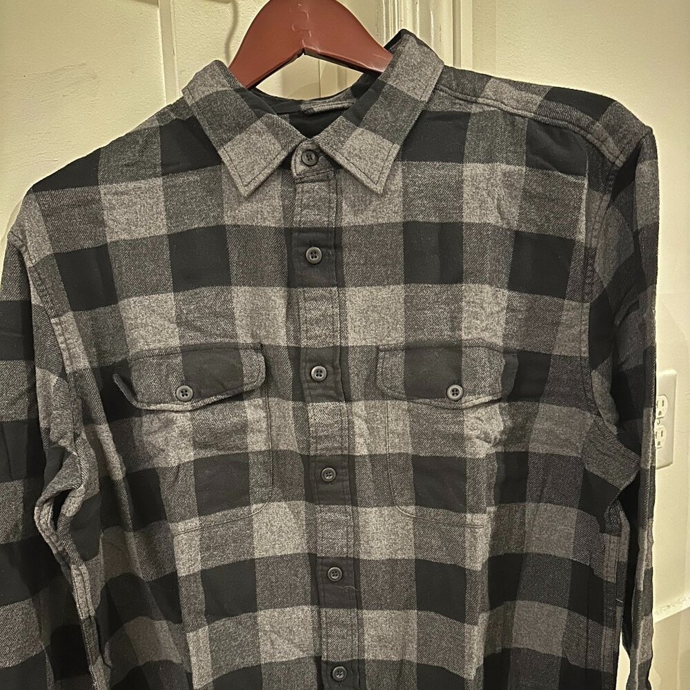 American Eagle Black and Gray Checkered Flannel Shirt XLT NWT